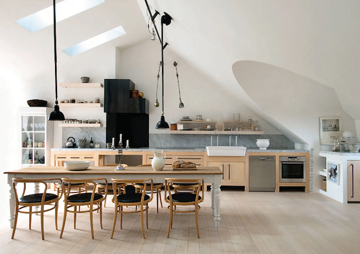 Prancis oleh Desain - roohome.com renovasi-rumah
